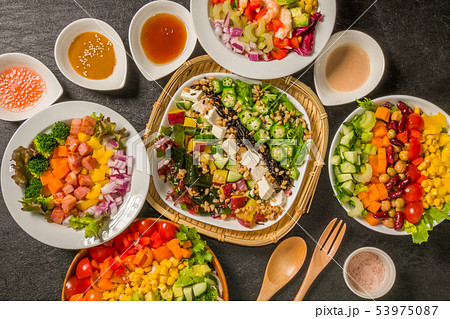 サラダ Trendy healthy food  chopped salad  サラダ Trendy healthy food  chopped salad  53975087