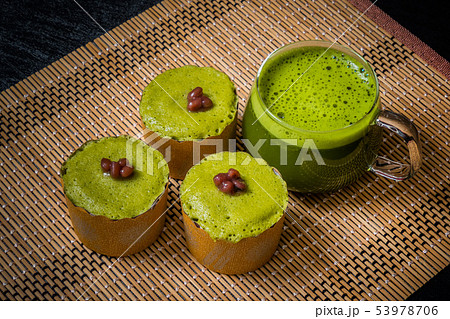 抹茶ケーキ Japanese style Matcha tea cupcakes 抹茶ケーキ Japanese style Matcha tea cupcakes 53978706