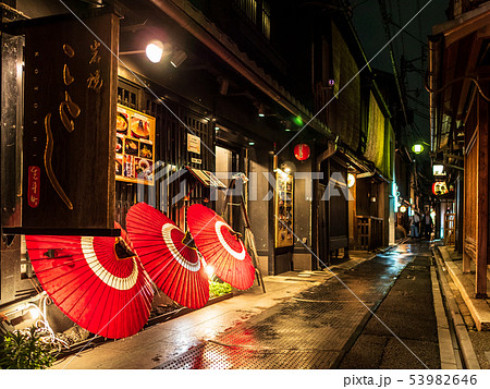 京都　祇園　先斗町 53982646