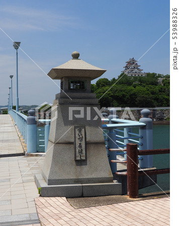 新舞鶴橋から唐津城(佐賀県:唐津市) 新舞鶴橋から唐津城(佐賀県:唐津市) 53988326