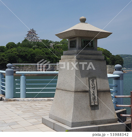 新舞鶴橋から唐津城(佐賀県:唐津市) 新舞鶴橋から唐津城(佐賀県:唐津市) 53988342