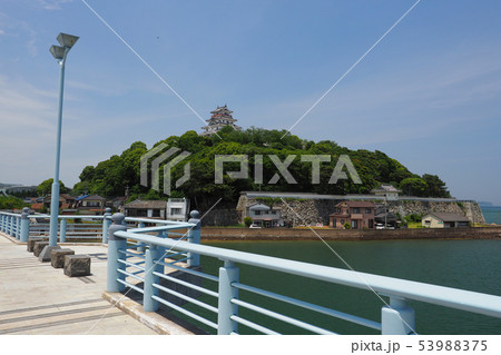 新舞鶴橋から唐津城(佐賀県:唐津市) 53988375