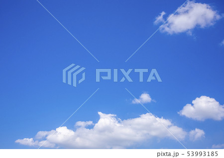 青空と雲 53993185