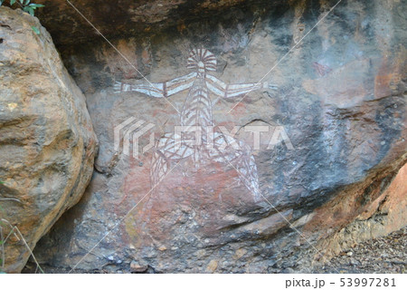 オーストラリアの世界複合遺産カカドゥ国立公園のX線透視図法岩絵 オーストラリアの世界複合遺産カカドゥ国立公園のX線透視図法岩絵 53997281