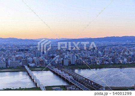 大阪・都市風景・淀川の夕景 大阪・都市風景・淀川の夕景 54001299