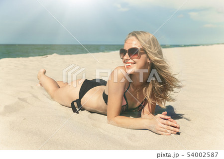 girl on beach 54002587