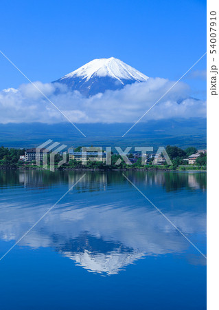 初夏の富士山 河口湖 初夏の富士山 河口湖 54007910