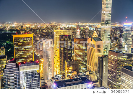 432パーク・アベニューとマンハッタンの夜景 54009574