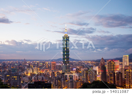 台湾　台北市　台北101　夕景 54011087