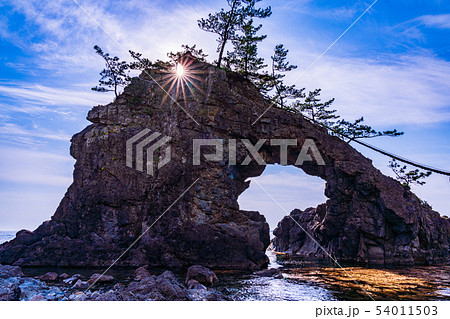 (石川県)能登半島 機具岩(はたごいわ) (石川県)能登半島 機具岩(はたごいわ) 54011503