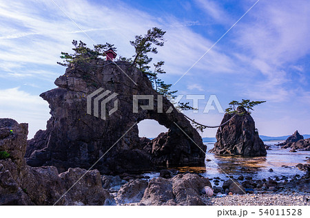 (石川県)能登半島 機具岩(はたごいわ) (石川県)能登半島 機具岩(はたごいわ) 54011528