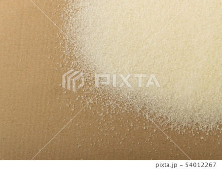 Dry gelatine powder and granules used as a gelling 54012267