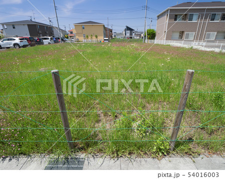 住宅街の空き地 54016003