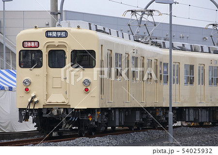 休憩車両に使用される東武8000系8111編成 54025932