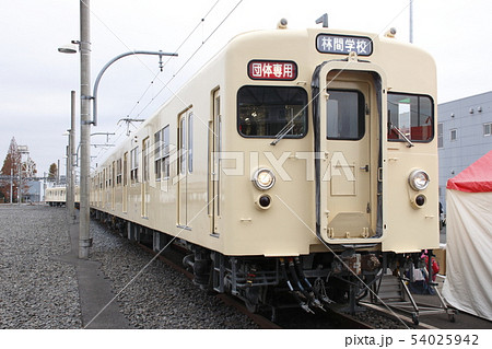 休憩車両に使用される東武8000系8111編成 54025942