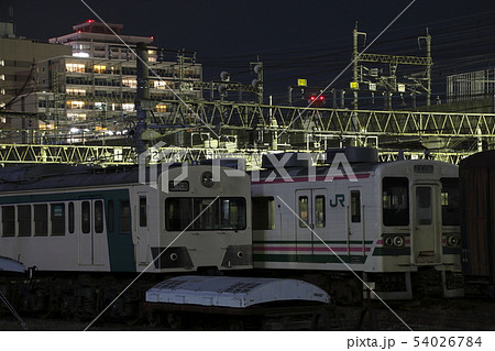 夜の107系電車（上信線・改造前） 54026784