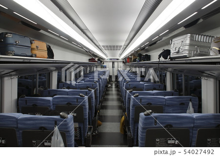 E353系あずさ号（普通車／電車内） 54027492