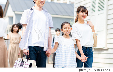 若い家族 若い家族 54034723