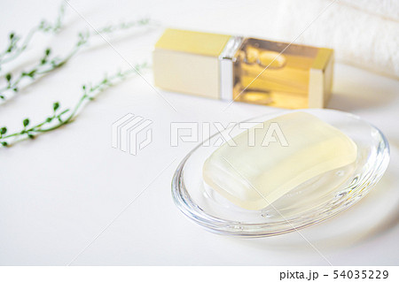 石鹸とタオル 54035229