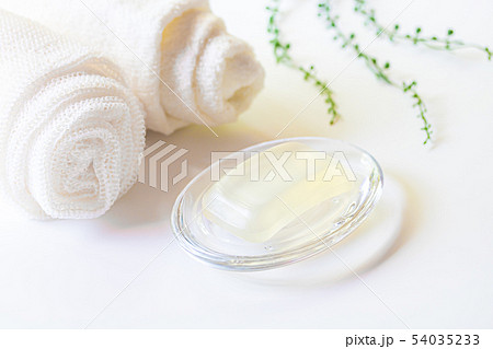 石鹸とタオル 54035233