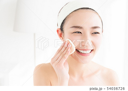 美容　イメージ　パフ 54036726