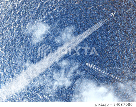 飛行機雲と航跡と海のきらめきのある風景1-俯瞰CG-08 飛行機雲と航跡と海のきらめきのある風景1-俯瞰CG-08 54037086