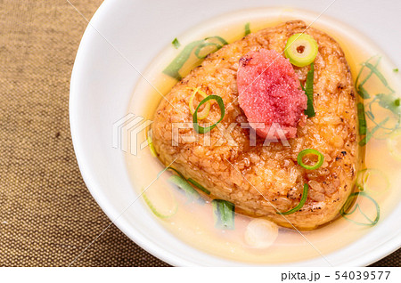 焼きおにぎりの茶漬け 54039577