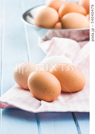 Raw chicken eggs. Raw chicken eggs. 54040479