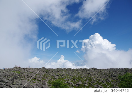 夏山登山 夏山登山 54044743