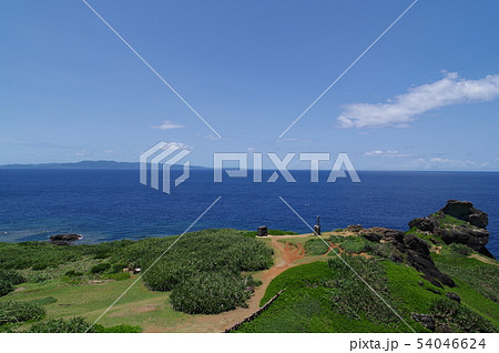 沖縄 石垣島の岬 御神崎(おがんざき)より 西表島を望む 超広角 沖縄 石垣島の岬 御神崎(おがんざき)より 西表島を望む 超広角 54046624