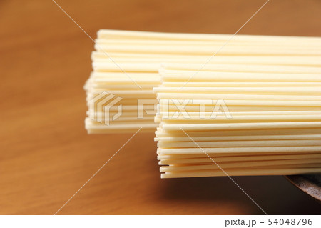 手延べひやむぎ(乾麺)。 54048796