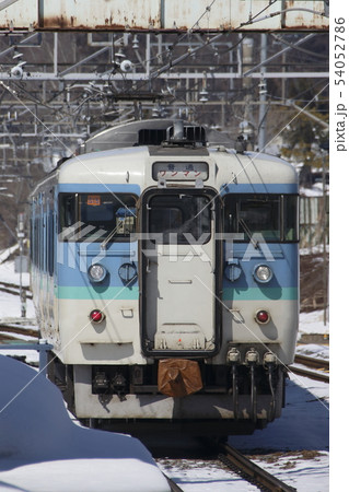 冬の北しなの線115系電車（新長野色） 54052786
