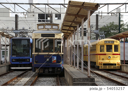 荒川車庫の荒川線6086号（国旗掲揚） 54053257