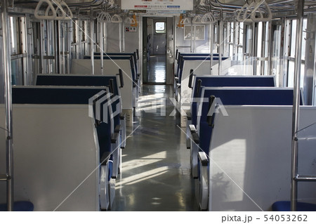 新潟県内で活躍する115系電車(車内) 新潟県内で活躍する115系電車(車内) 54053262