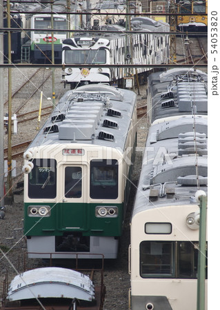 上信電鉄700形と改造待ちの107系電車 上信電鉄700形と改造待ちの107系電車 54053820