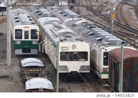 上信電鉄700形と改造待ちの107系電車 上信電鉄700形と改造待ちの107系電車 54053825