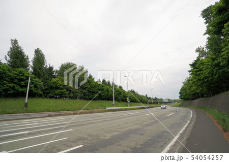 札幌市　羊ケ丘通り（豊平区羊ケ丘　札幌ドーム付近）　 54054257