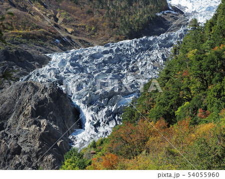 雲南 梅里雪山・明永氷河 Mingyong glacier, Meili Snow Mountain 雲南 梅里雪山・明永氷河 Mingyong glacier, Meili Snow Mountain 54055960