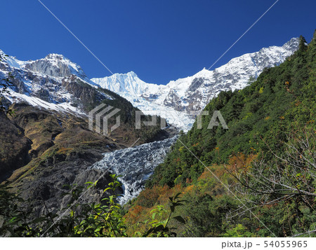 雲南 梅里雪山・明永氷河 Mingyong glacier, Meili Snow Mountain 雲南 梅里雪山・明永氷河 Mingyong glacier, Meili Snow Mountain 54055965