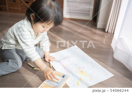 子供 お絵かき 子供 お絵かき 54066244