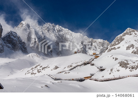景色 風景 雪の山 54068061