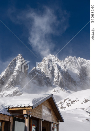 景色 風景 雪の山 54068140