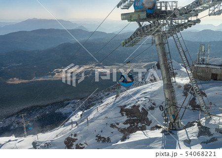 景色 風景 雪の山 54068221
