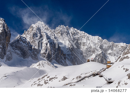 景色 風景 雪の山 54068277