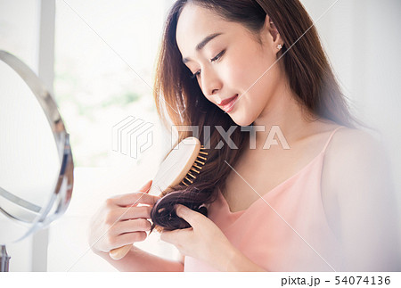 女性　ビューティー 54074136