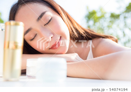 女性　ビューティー　夏 54074194