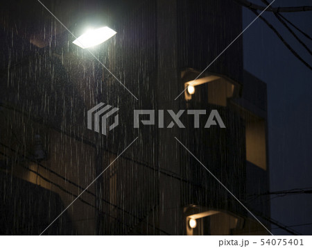 豪雨 54075401