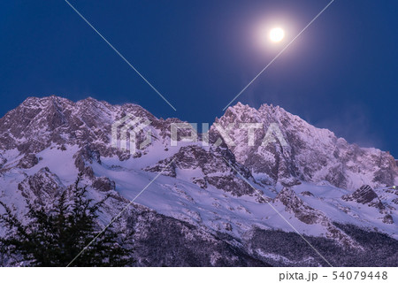 景色 風景 雪の山 54079448