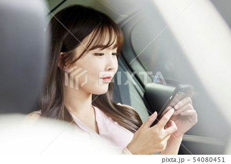 自動車 ビジネスウーマン ビジネス 54080451