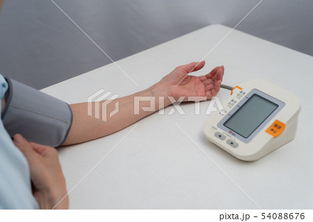 血圧測定 54088676